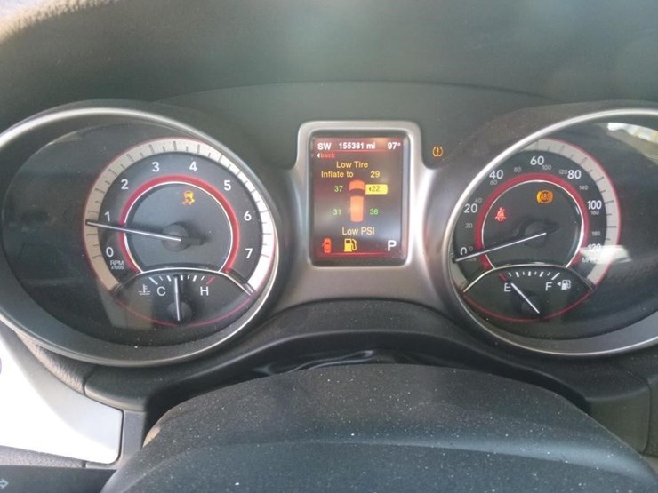 2015-dodge-journey-image-11