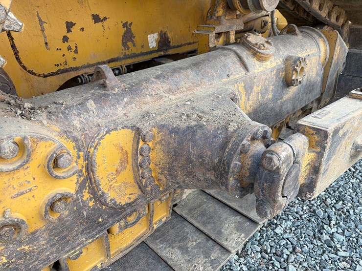 caterpillar-d6t-lgp-image-36