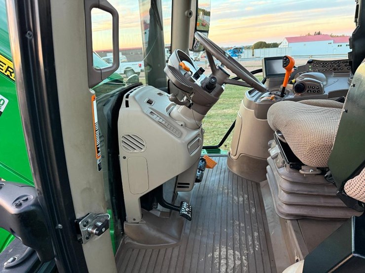 john-deere-6215r-image-53