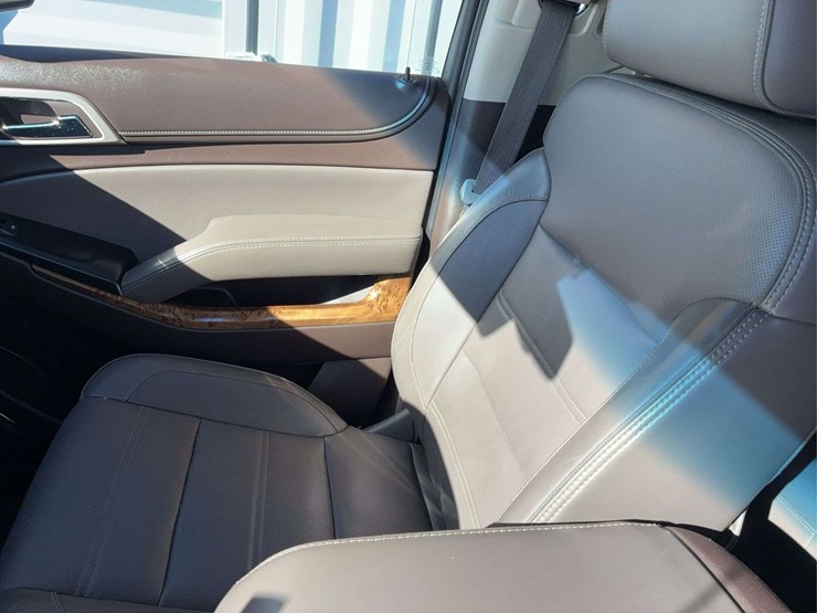 2015-gmc-yukon-denali-image-25