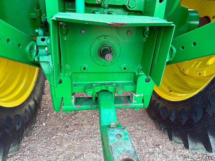 john-deere-6215r-image-37
