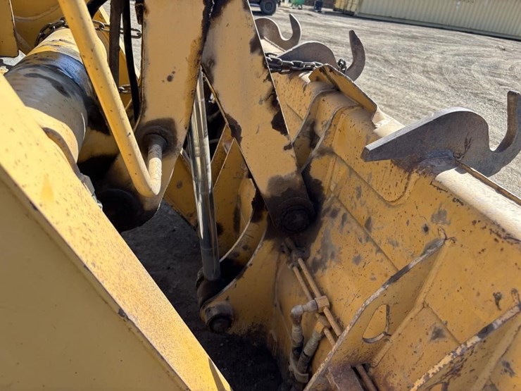 2005-deere-410g-image-13