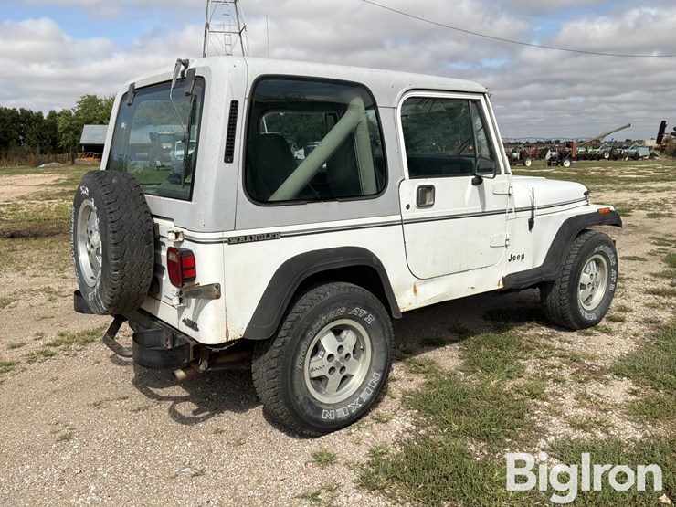 1990-jeep-wrangler-image-5