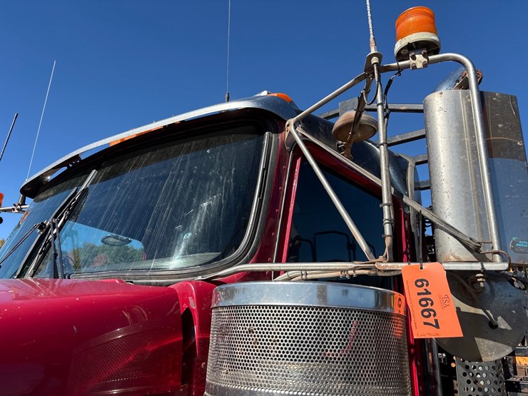 2009-kenworth-t800-image-11