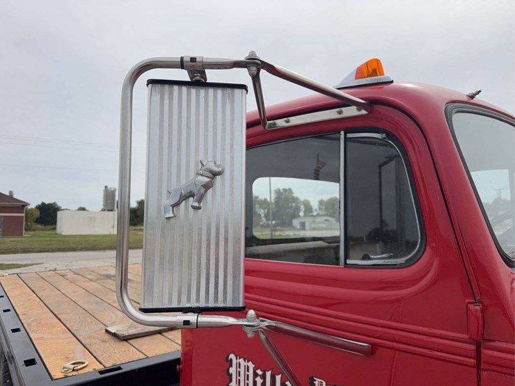 1951-mack-a30-image-48