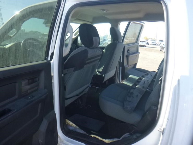 2015-dodge-1500-image-8