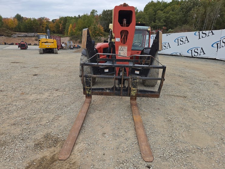 2010-jlg-g10-55a-image-8