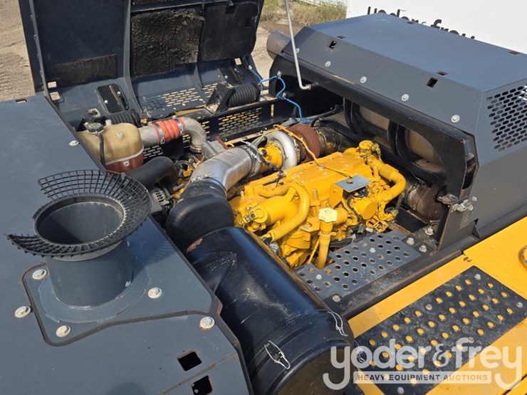 2019-deere-470g-lc-image-51