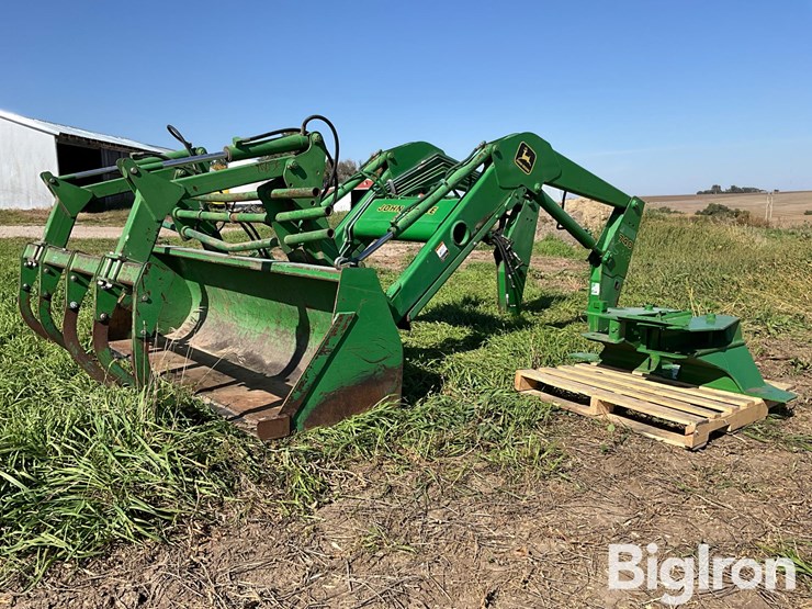john-deere-740-image-1