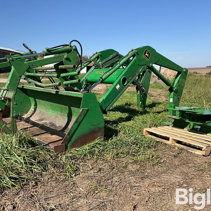 JOHN DEERE 740