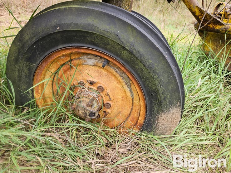 1950-john-deere-b-image-19