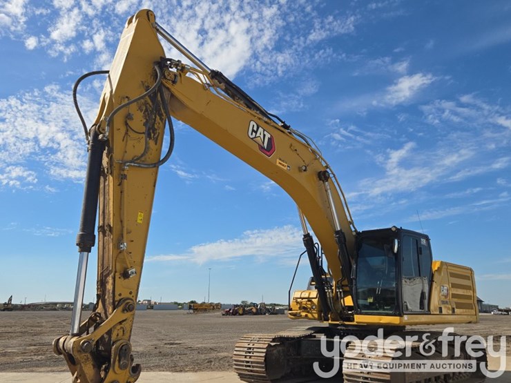 2022-caterpillar-336-image-22