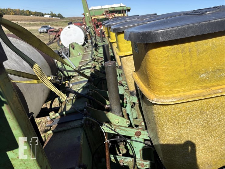 john-deere-7000-image-4