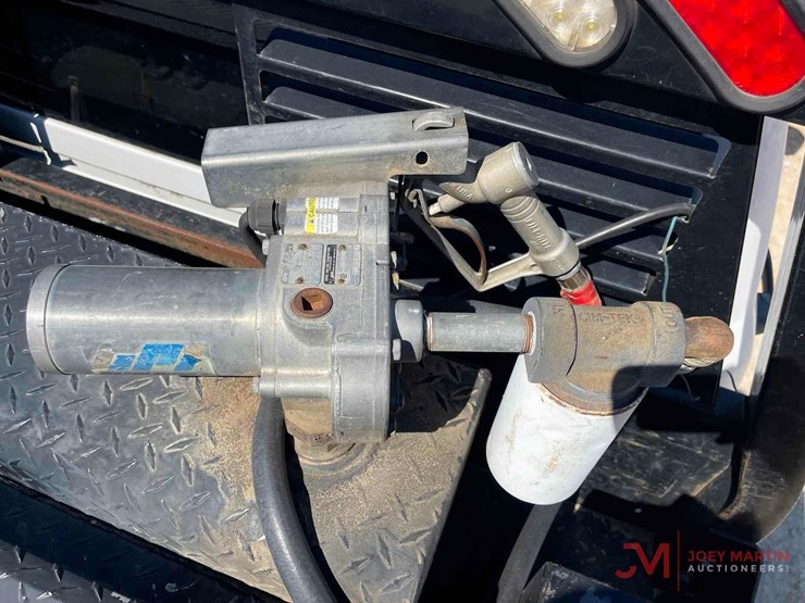 2018-dodge-3500-image-19