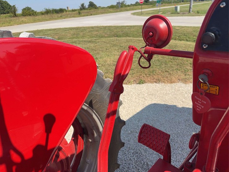 farmall-350-image-39