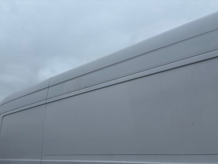 #2333-•-2014-mercedes-sprinter-van-image-32
