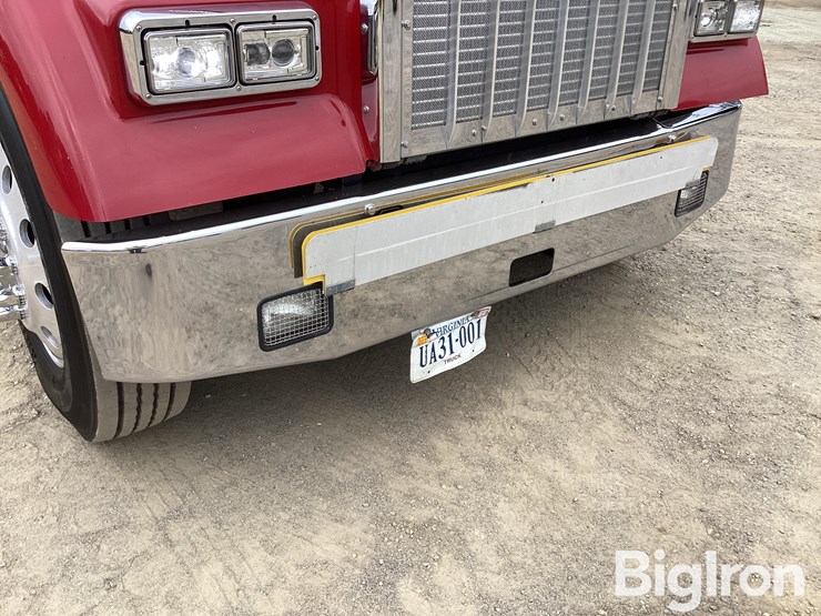2017-kenworth-w900-image-15