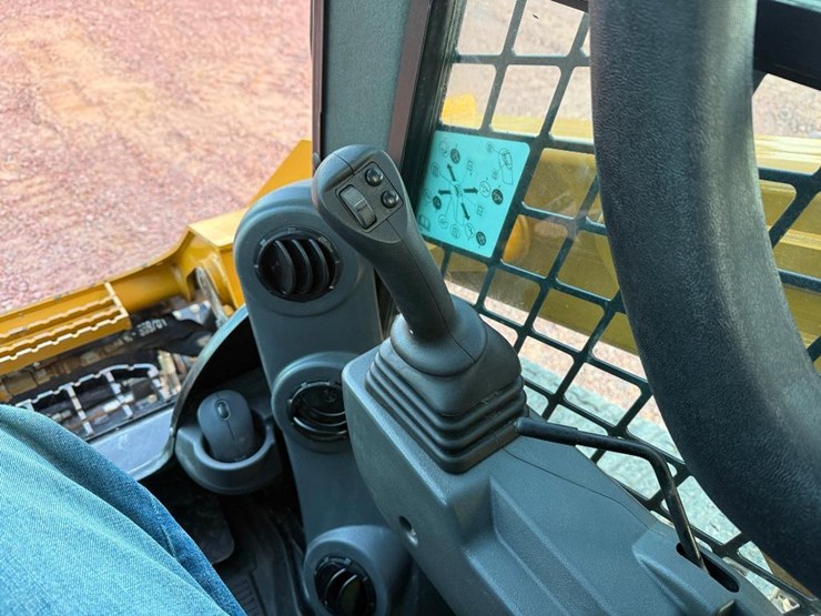 caterpillar-279d3-image-32