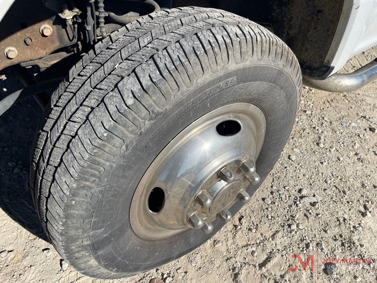 2017-ford-f350-xl-image-12