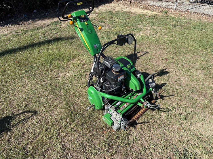 john-deere-11-image-6
