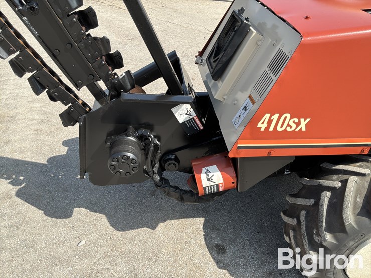 2004-ditch-witch-410sx-image-9