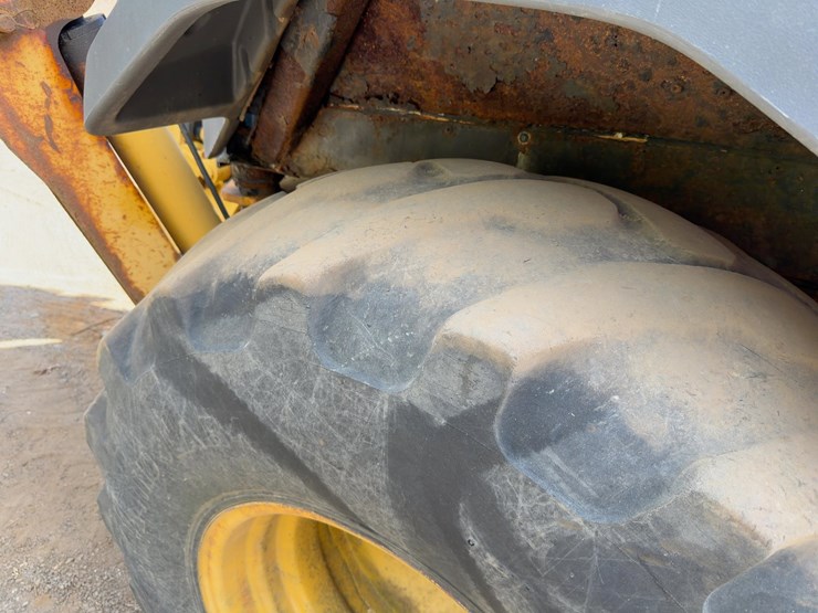 2002-deere-410g-image-14