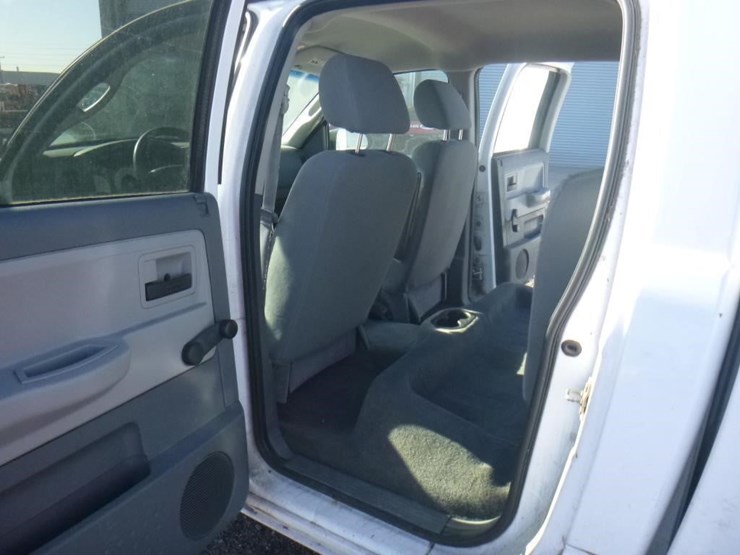 2007-dodge-dakota-image-8