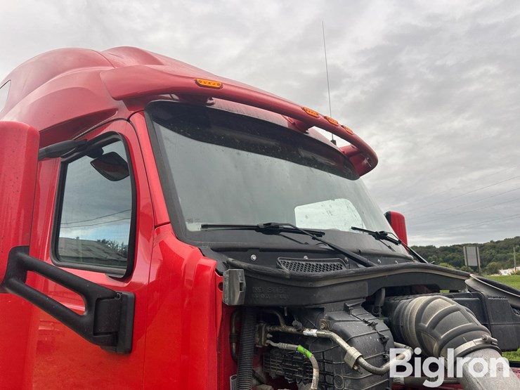 2021-peterbilt-579-image-9