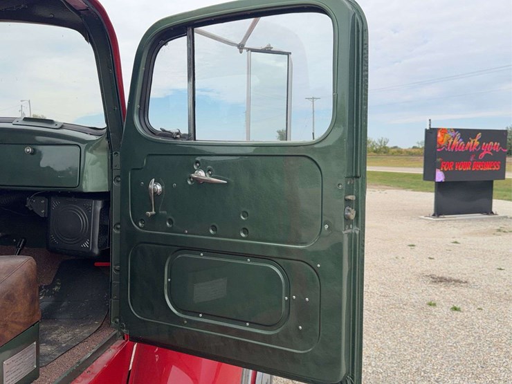 1951-mack-a30-image-75