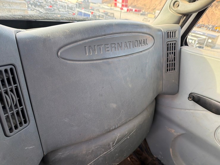 2002-international-4300-sba-image-73