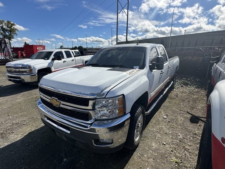 2012-chevrolet-silverado-3500-image-1