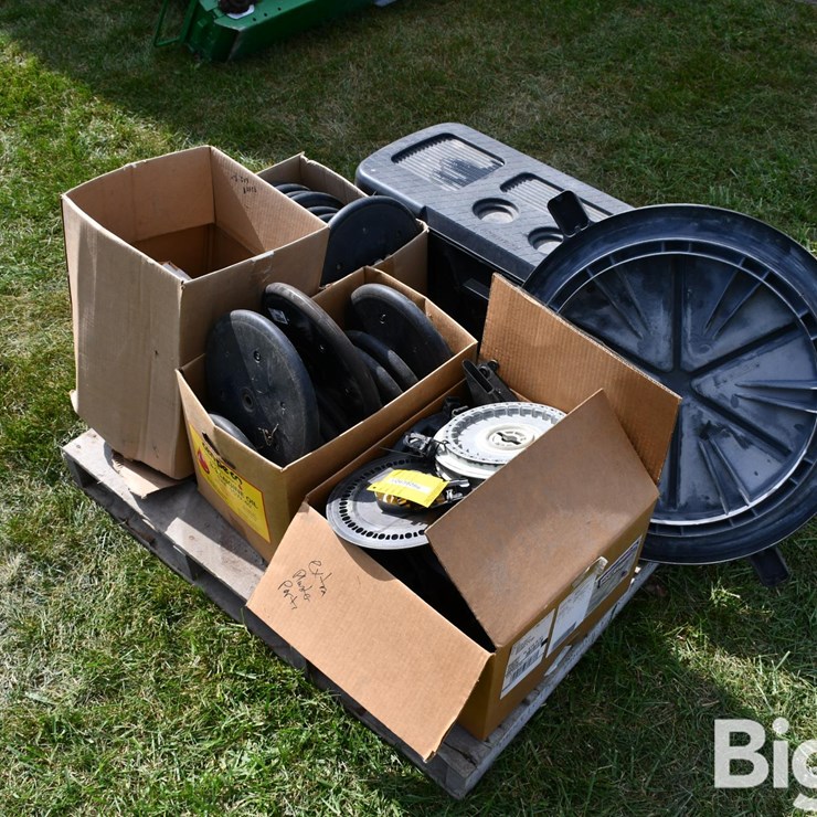 Pallet Of Planter Parts