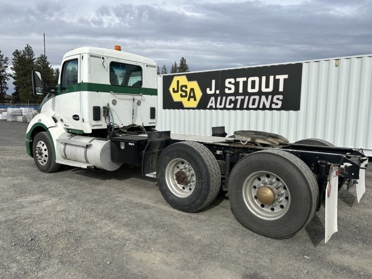 2020-kenworth-t680-image-3