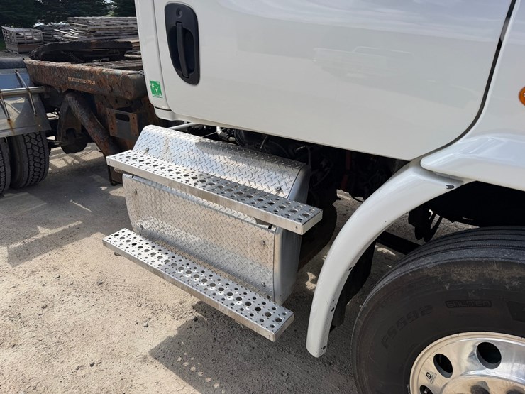 #1608-•-2019-freightliner-cascadia-single-axle-day-cab-image-21