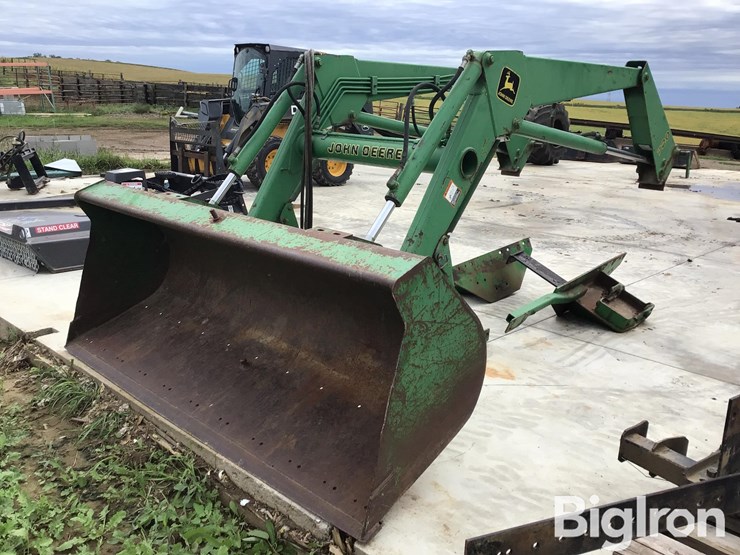 john-deere-720-image-1