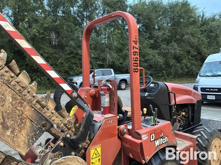 2010-ditch-witch-rt45-image-14