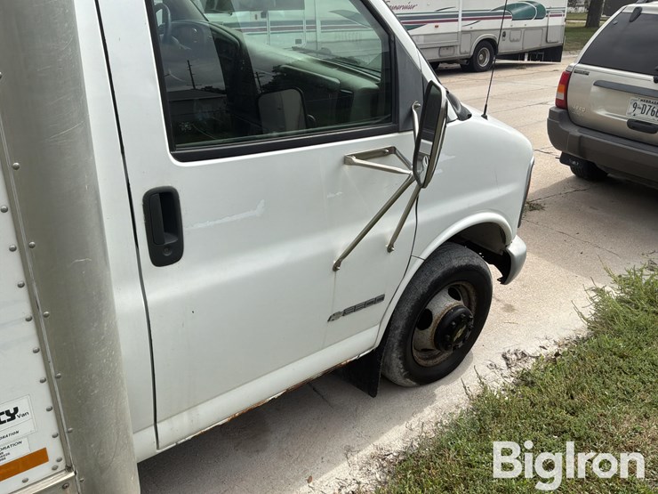 2001-chevrolet-express-g3500-image-20
