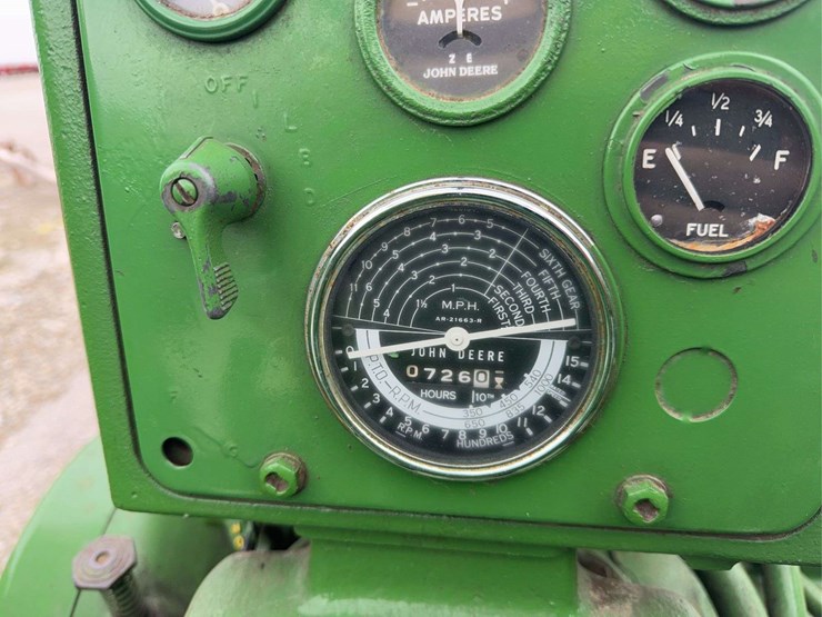 1957-john-deere-520-image-46