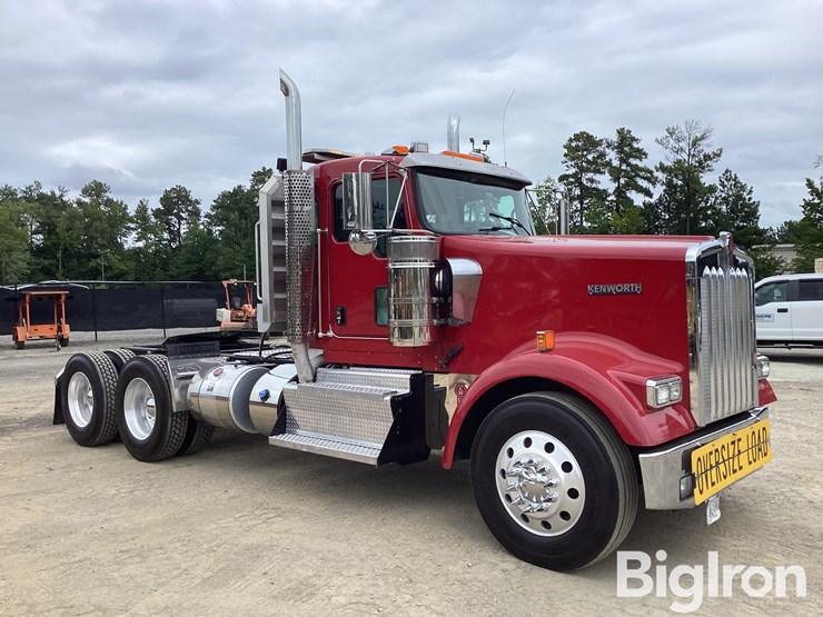 2017-kenworth-w900-image-3