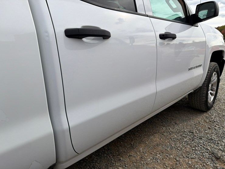 2019-chevrolet-silverado-1500-image-40