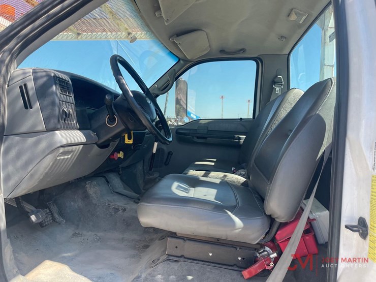 2003-ford-f750-image-37
