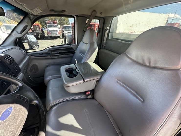 2006-ford-f350-xl-image-21
