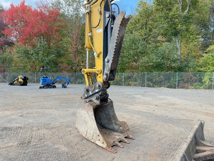 2015-kobelco-sk140sr-lc-3-image-12