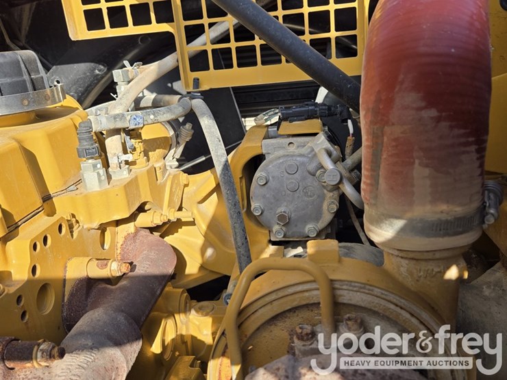 2022-caterpillar-336-image-62