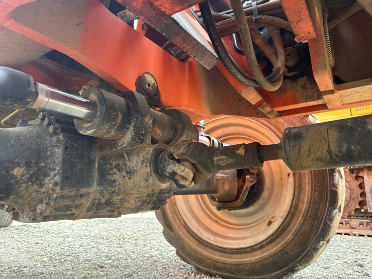 2019-jlg-8042-image-50