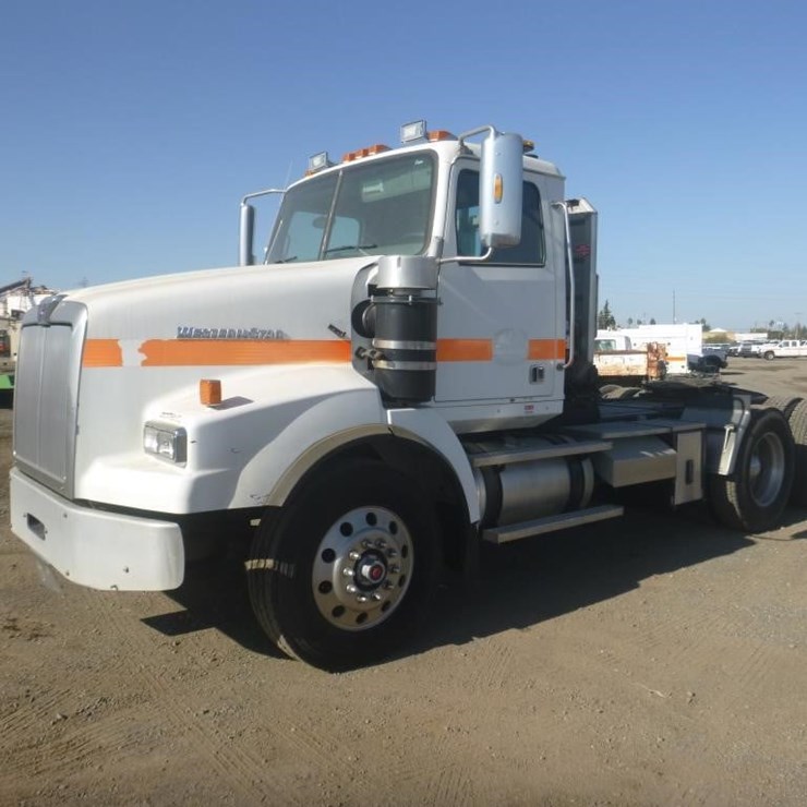 2009 WESTERN STAR 4900