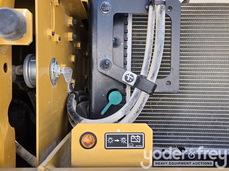 2022-caterpillar-336-image-34