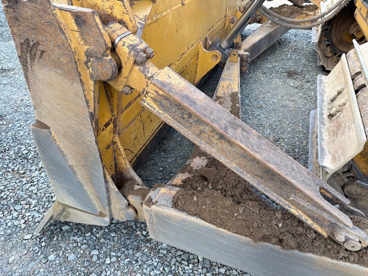 caterpillar-d6t-lgp-image-14