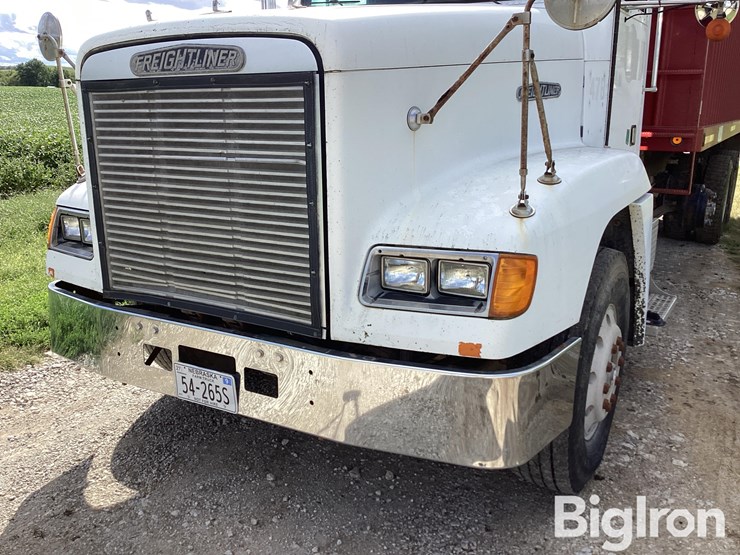 1989-freightliner-fld120-image-17