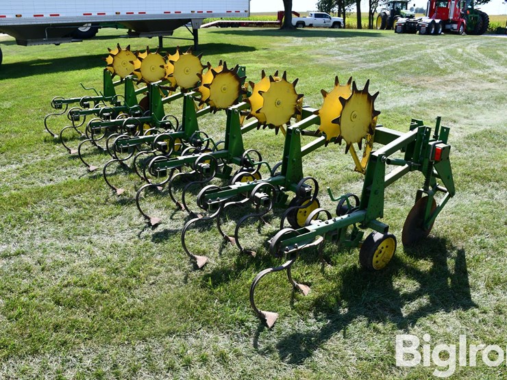 john-deere-er825-8r30-cultivator-image-5